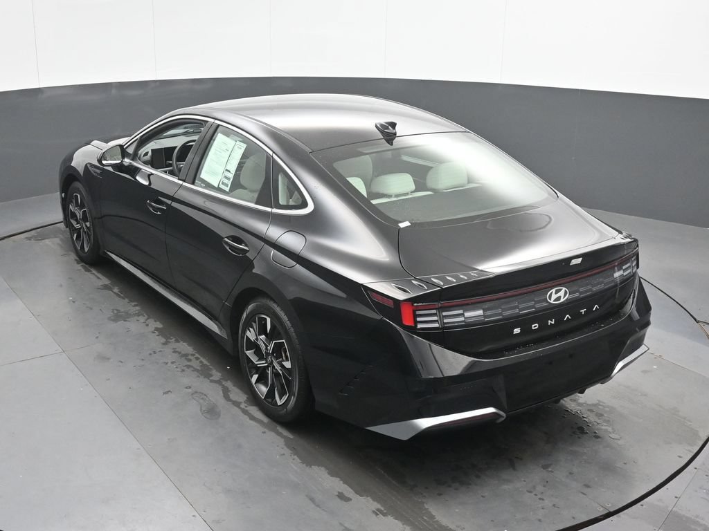 Used 2025 Hyundai Sonata SEL FWD image 38