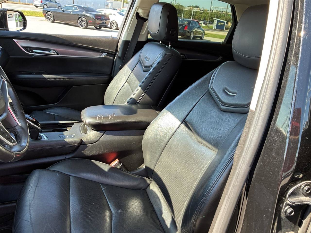 Used 2018 Cadillac XT5 Premium Luxury AWD/4WD image 14