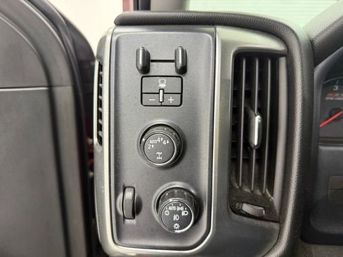 Used 2018 Chevrolet Silverado 1500 LT w/ Texas Edition image 12