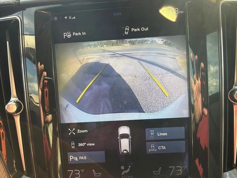 Used 2018 Volvo XC60 T8 Inscription w/ Luxury Seat Package image 22