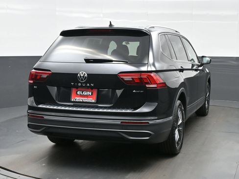 Used 2022 Volkswagen Tiguan SE AWD/4WD image 5