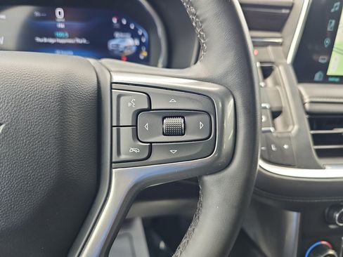 Used 2023 Chevrolet Tahoe Z71 w/ Luxury Package AWD/4WD image 15