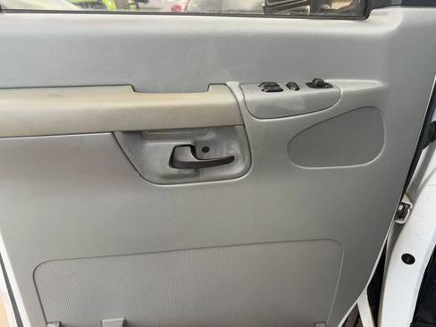 Used 2007 Ford E-250 and Econoline 250 Extended image 14