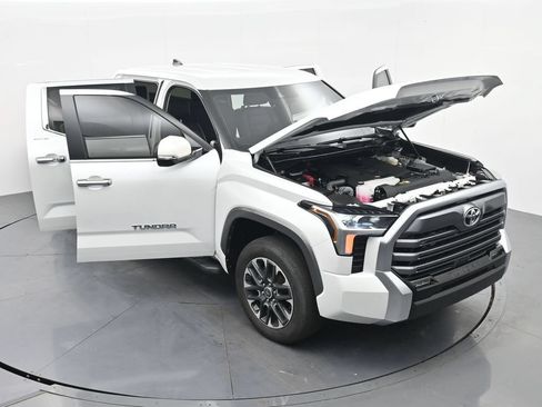 Used 2024 Toyota Tundra Limited AWD/4WD image 45