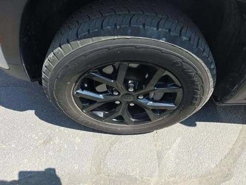 Used 2024 Jeep Grand Cherokee Altitude AWD/4WD image 13