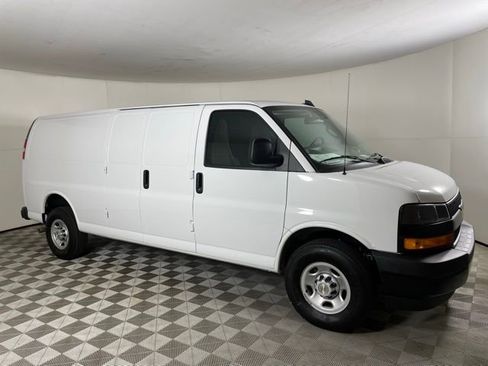 New 2025 Chevrolet Express 3500 Work Van w/ Driver Convenience Package image 8