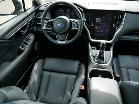 Used 2022 Subaru Outback Limited image 9