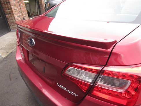 Used 2018 Subaru Legacy 2.5i Premium AWD/4WD image 9