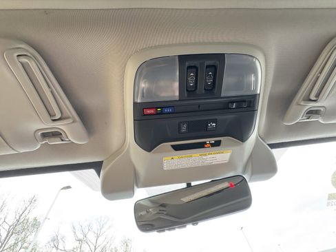 Used 2022 Subaru Crosstrek 2.5i Limited w/ Moonroof Package 2 image 25