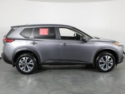 Certified 2022 Nissan Rogue SV image 13