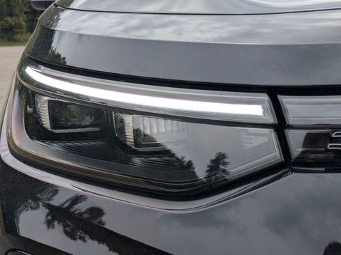 New 2026 Volkswagen Tiguan SE R-Line AWD/4WD image 10
