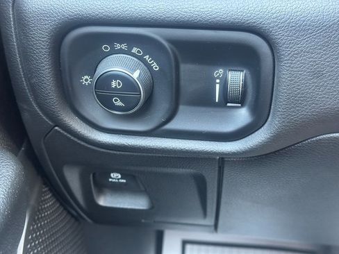 Used 2024 RAM 1500 Big Horn w/ Trailer Tow Group image 33