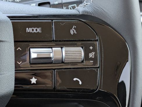 New 2026 Kia Sorento LX FWD image 31