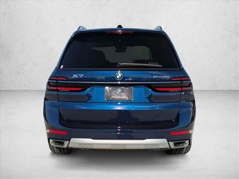 New 2026 BMW X7 xDrive40i image 8