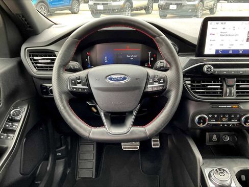 Used 2024 Ford Escape ST-Line image 9