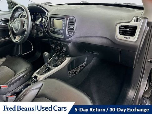 Used 2018 Jeep Compass Latitude AWD/4WD image 35