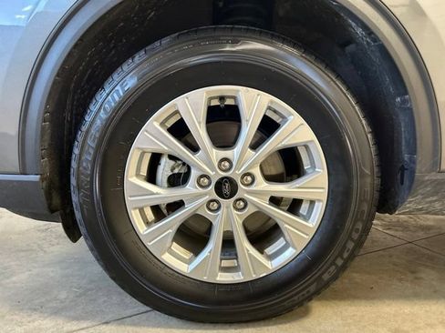 Used 2025 Ford Escape Active AWD/4WD image 10
