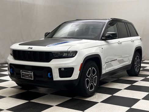 Used 2023 Jeep Grand Cherokee Trailhawk AWD/4WD image 4