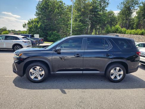 Certified 2025 Honda Pilot EX-L image 8