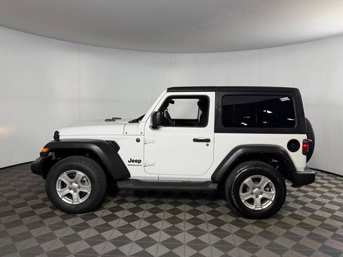 Used 2023 Jeep Wrangler Sport AWD/4WD image 10