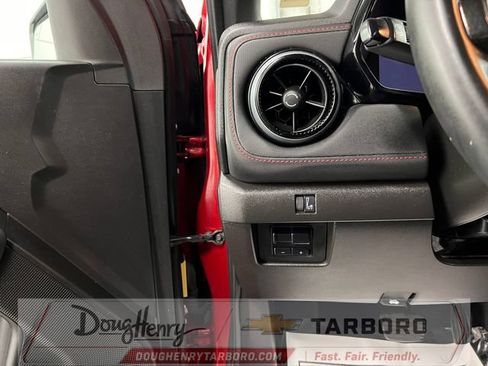 Used 2024 Chevrolet Colorado Z71 w/ Z71 Convenience Package 2 AWD/4WD image 29