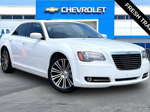 Used 2013 Chrysler 300 S RWD image 1