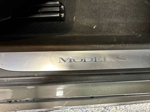 Used 2015 Tesla Model S P90D image 17