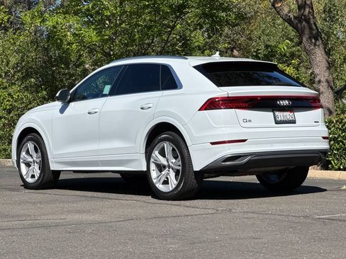 Certified 2023 Audi Q8 Premium AWD/4WD image 7