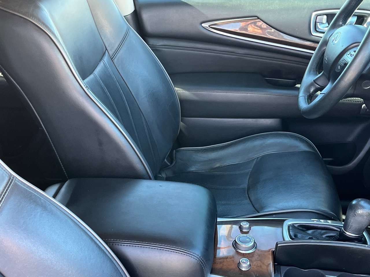 Used 2015 INFINITI QX60 Luxe w/ Deluxe Touring Package AWD/4WD image 10