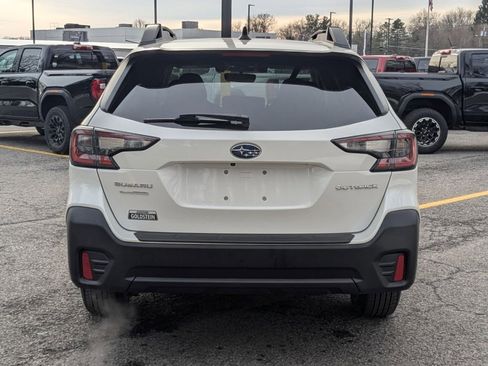 Used 2022 Subaru Outback Premium image 6