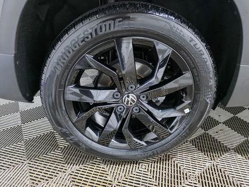 Used 2022 Volkswagen Taos SE AWD/4WD image 10