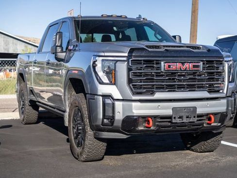 Used 2024 GMC Sierra 3500 AT4 w/ AT4 Premium Plus Package AWD/4WD image 2