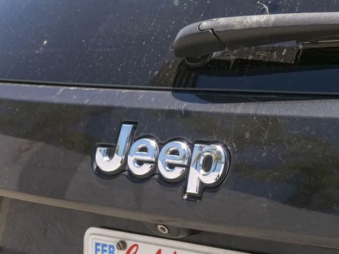 Used 2015 Jeep Grand Cherokee Limited AWD/4WD image 11
