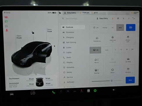 Used 2023 Tesla Model Y Performance image 22