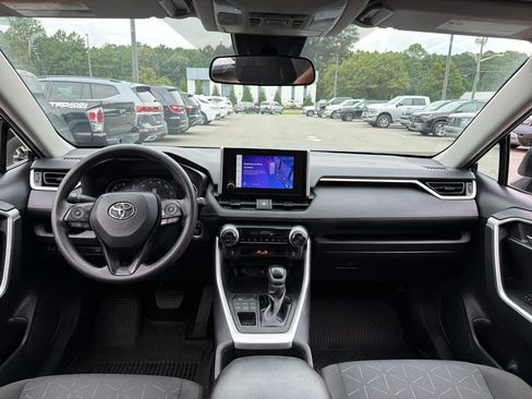 Used 2024 Toyota RAV4 XLE w/ Convenience Package AWD/4WD image 8