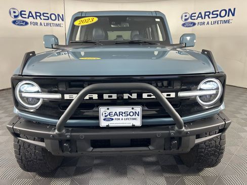 Used 2023 Ford Bronco Outer Banks image 2