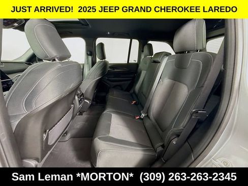 New 2025 Jeep Grand Cherokee Laredo w/ Luxury Tech Group I image 24