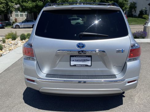 Used 2013 Toyota Highlander Limited AWD/4WD image 5