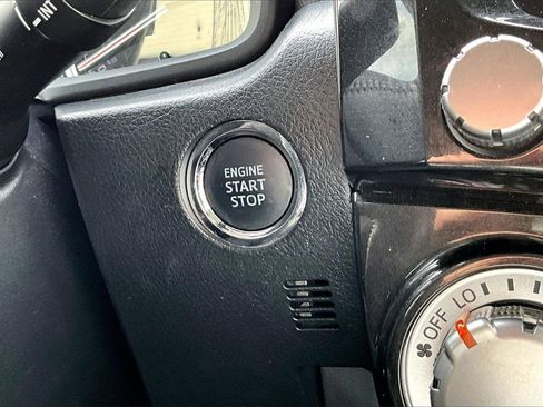 Used 2022 Toyota 4Runner TRD Off-Road image 26