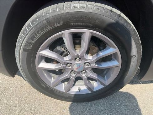 Used 2023 GMC Terrain SLT w/ LPO, Floor Liner Package FWD image 10