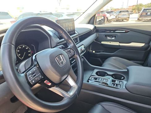 Used 2024 Honda Pilot EX-L image 10