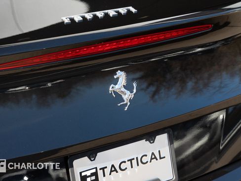 Used 2016 Ferrari California T image 15