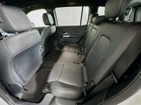 Used 2023 Mercedes-Benz GLB 250 4MATIC image 27
