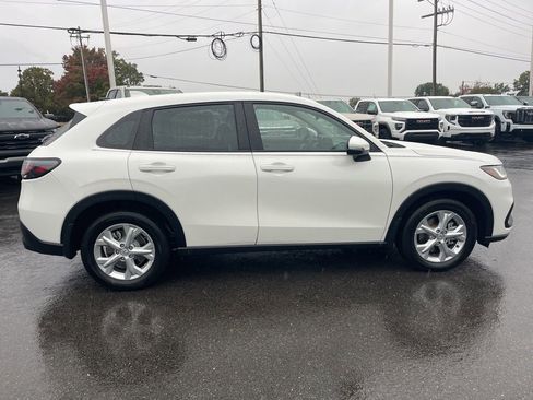 Used 2025 Honda HR-V LX image 6