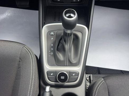 New 2026 Hyundai Venue SEL FWD image 19
