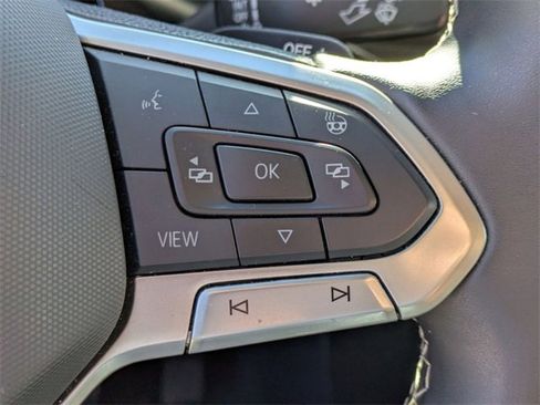 Used 2024 Volkswagen Atlas SE image 20