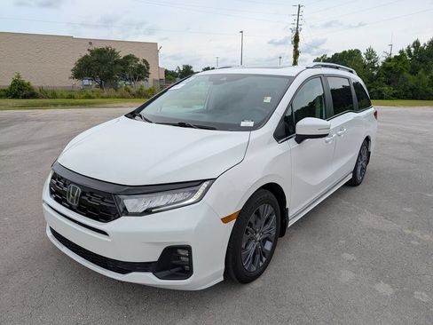 Used 2025 Honda Odyssey Touring image 5