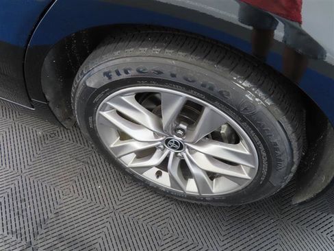 Used 2021 Toyota Avalon XLE w/ Moonroof Package FWD image 7