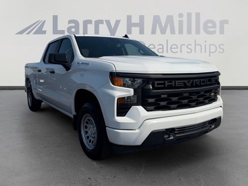 Used 2022 Chevrolet Silverado 1500 Custom AWD/4WD image 7