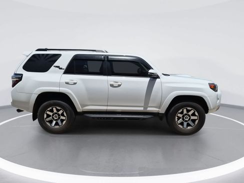 Used 2023 Toyota 4Runner TRD Off-Road Premium w/ Moonroof Package AWD/4WD image 9